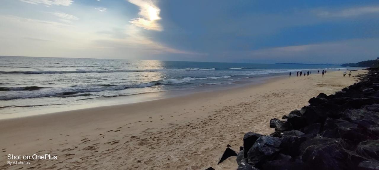White Shell Beach House Kannur Extérieur photo