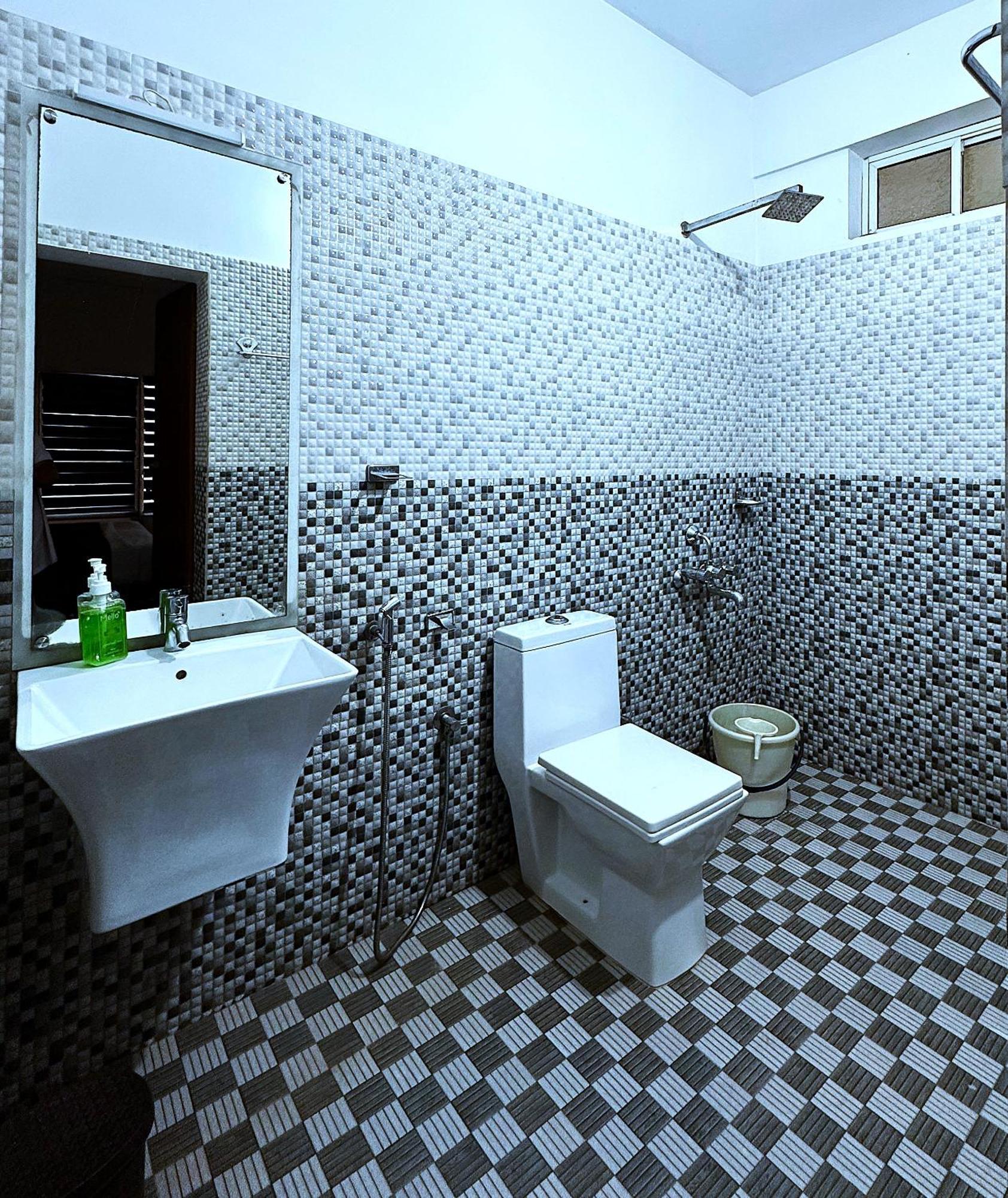 White Shell Beach House Kannur Extérieur photo